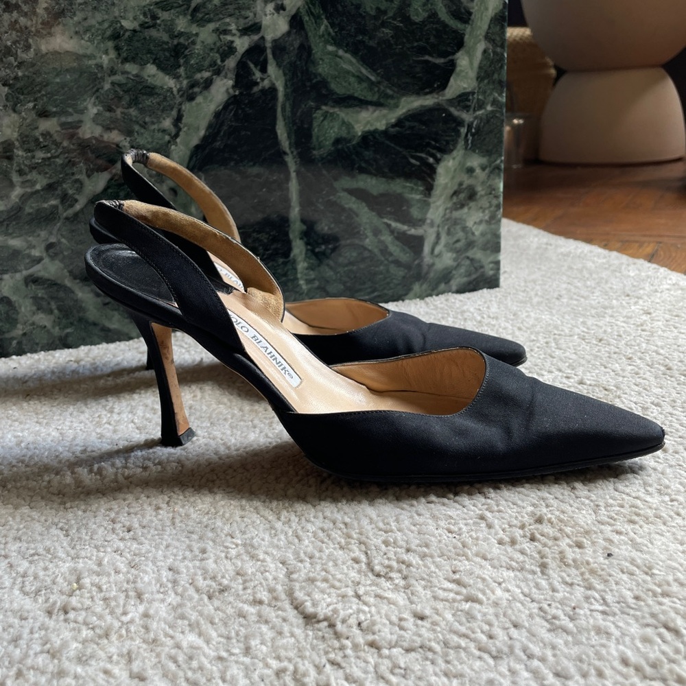 Manolo Blahnik Black Slingback Sandals *HEEL NEEDS REPAIR*